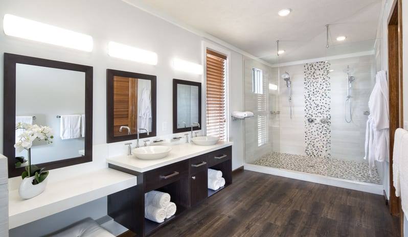 Hammock Cove - Waterfront Villa Bathroom